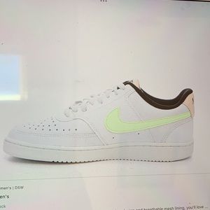 Nike Court Vision Low NEW without tags